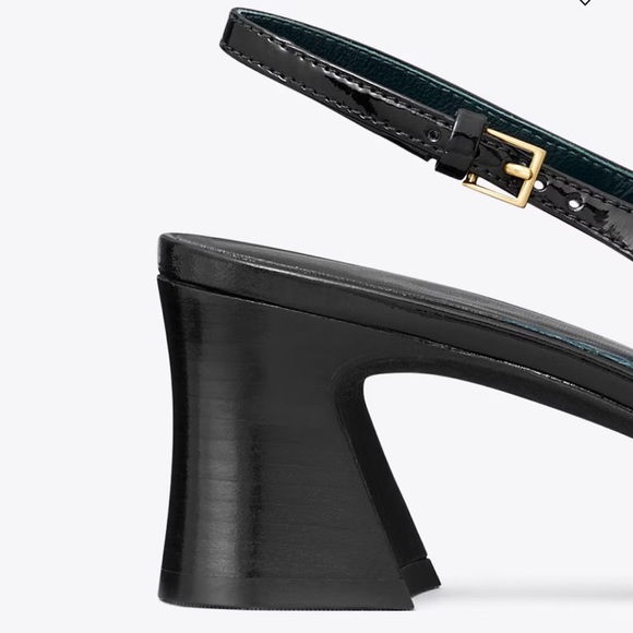 Tory Burch Black and Gold Patten Leather Flats with Chain Detail size 8 - Picture 3 of 9